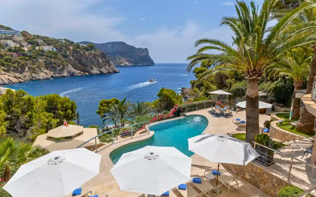 Private pool overlooking the Mediterranean