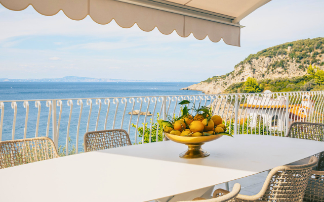 Lika on the Amalfi Coast