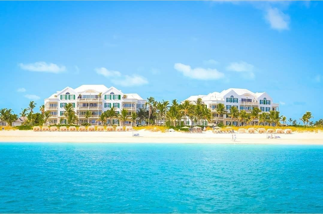 Ocean Front Luxury Three Bedroom Suite at Point Grace