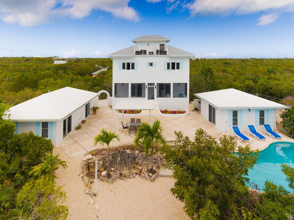 Surf Lodge