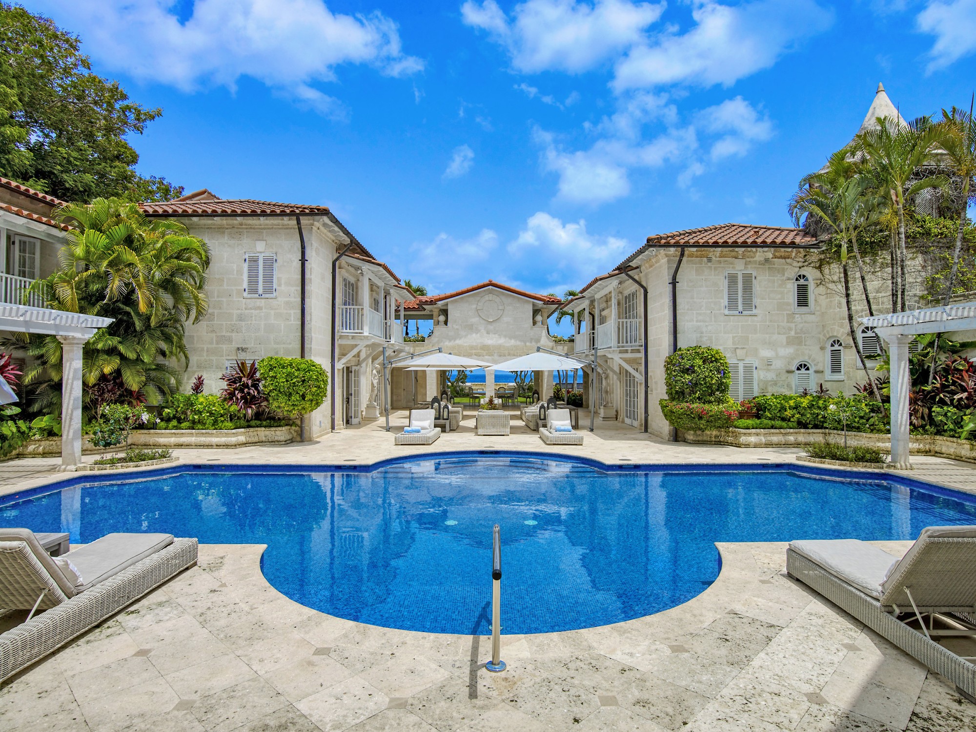 Bachelor Hall (6 bed)
