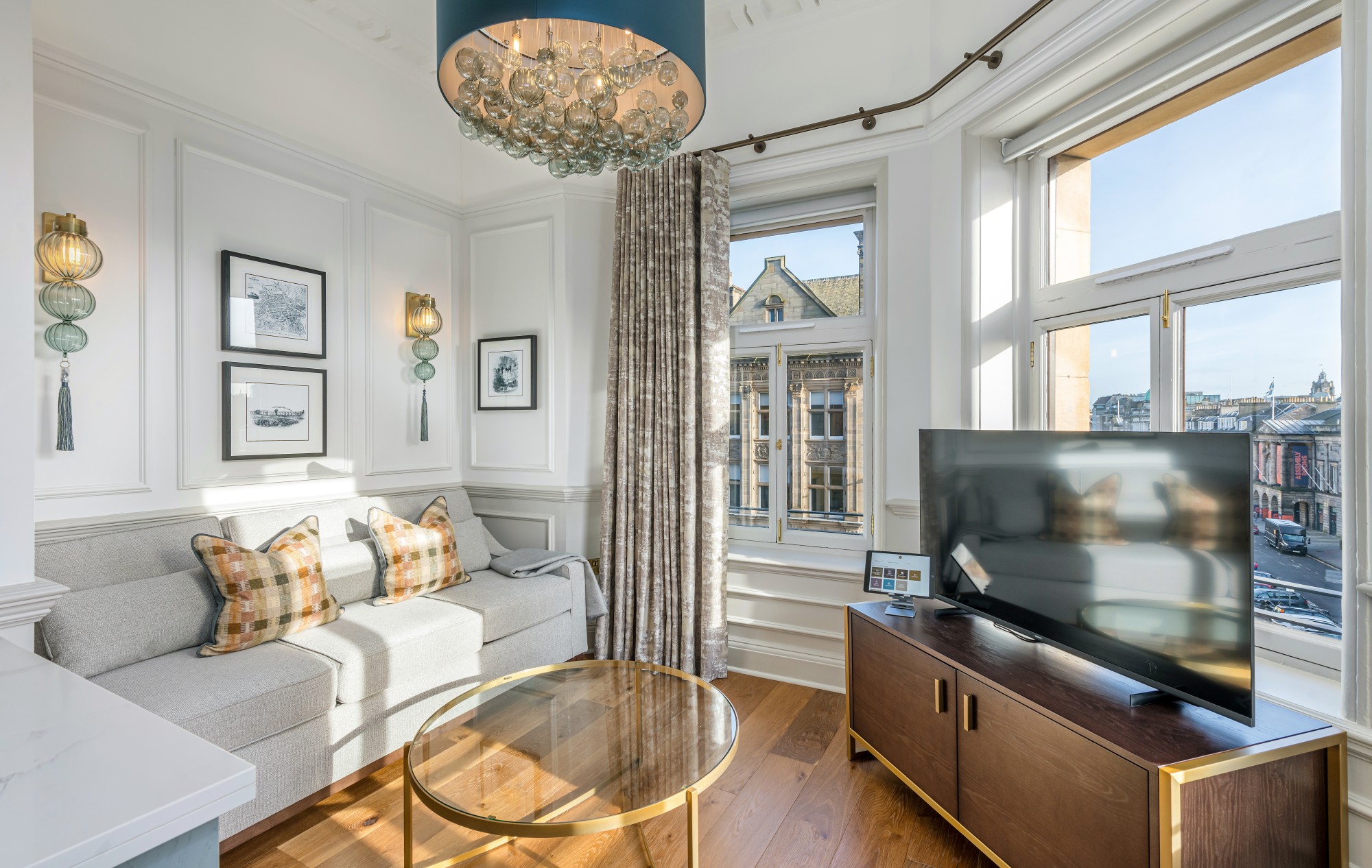 Righ Residences ~ Edwardian Suite