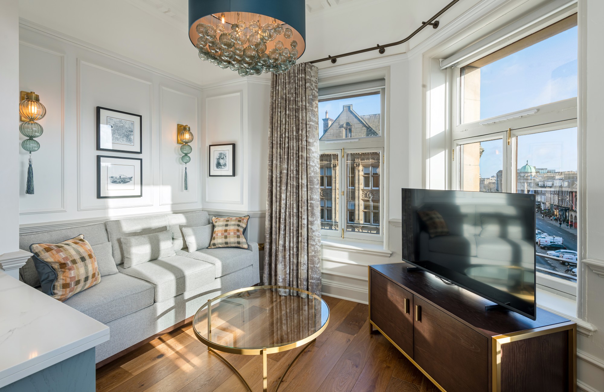 Righ Residences ~ King George III Suite