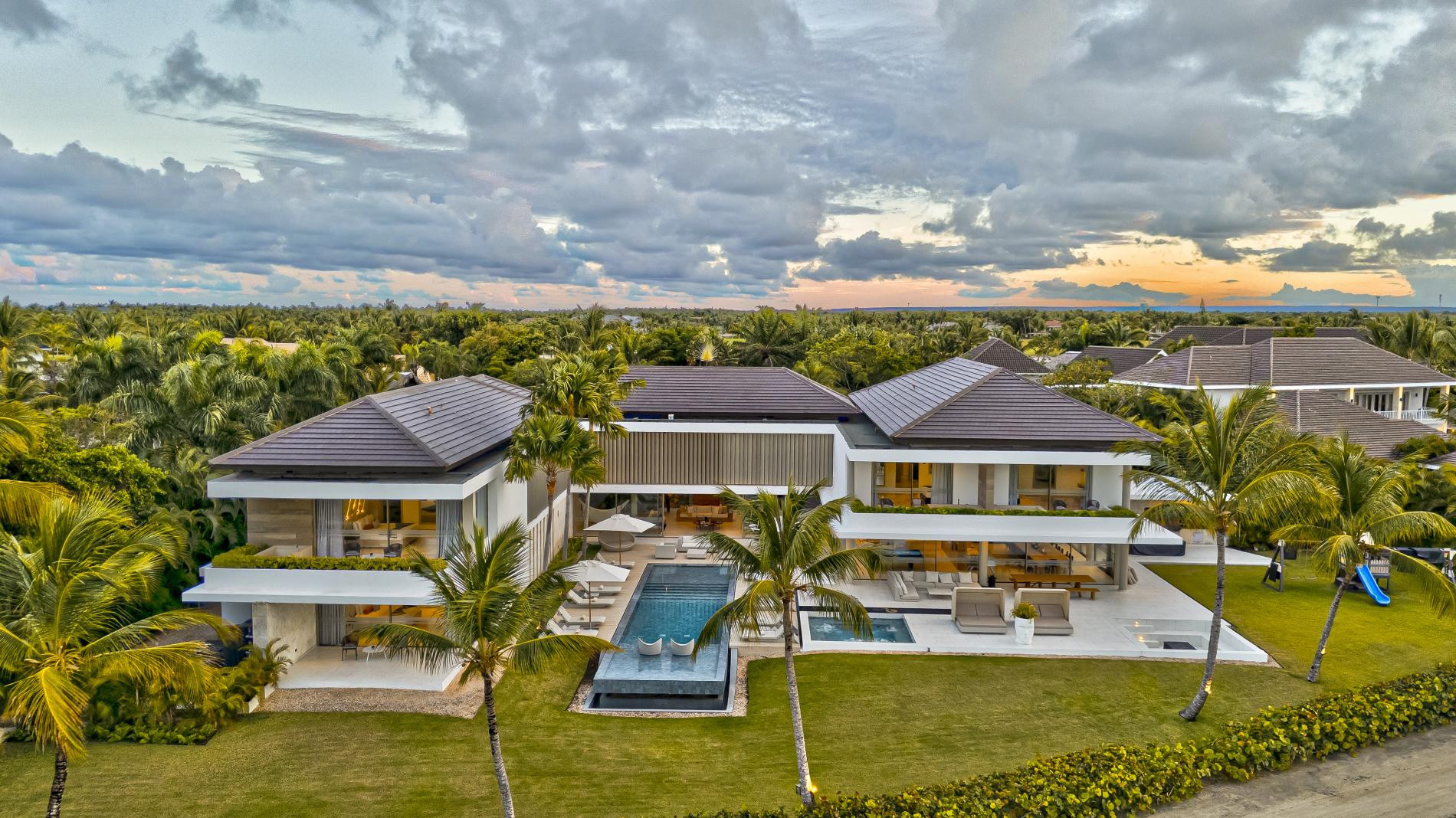 Royale Estate
