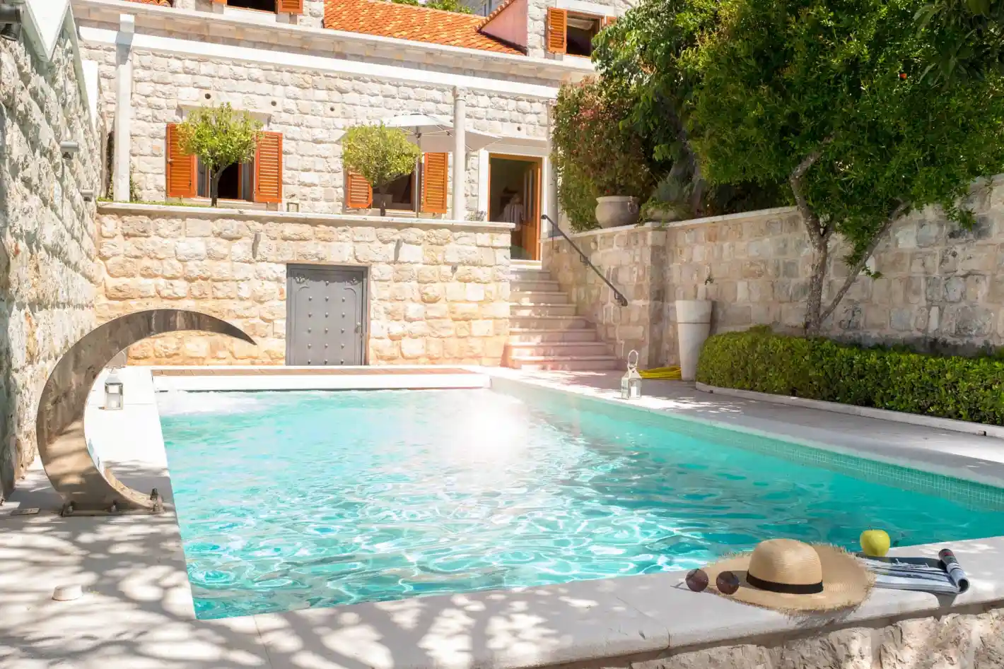 Villa 222