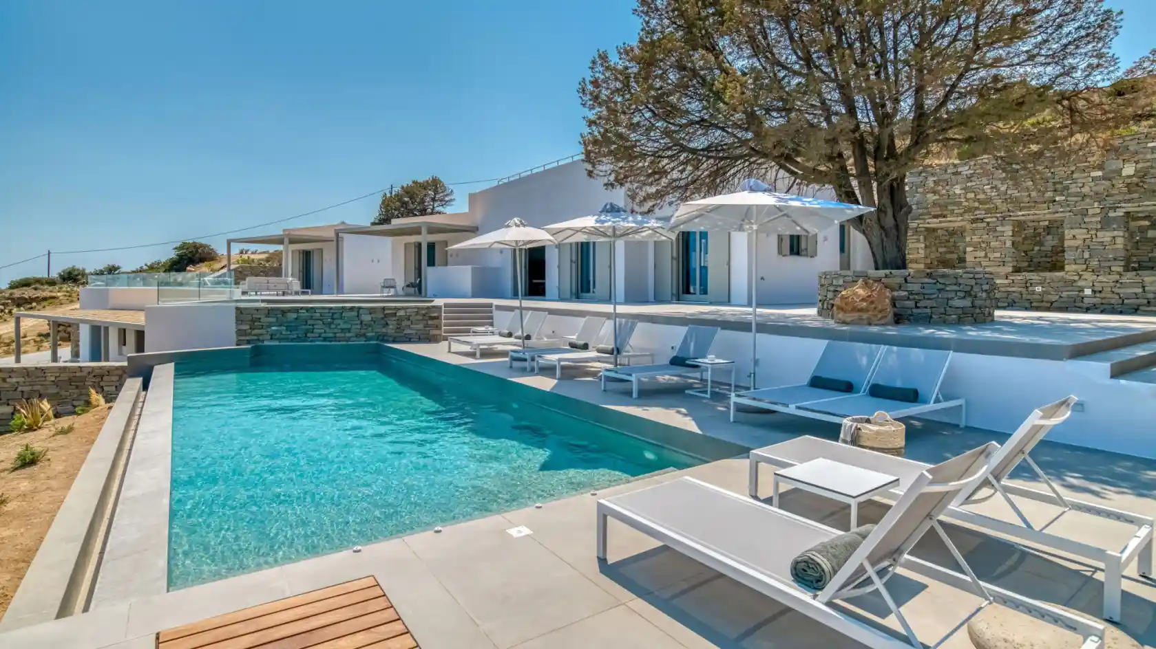 Caper, luxury villa in Paros, Greece