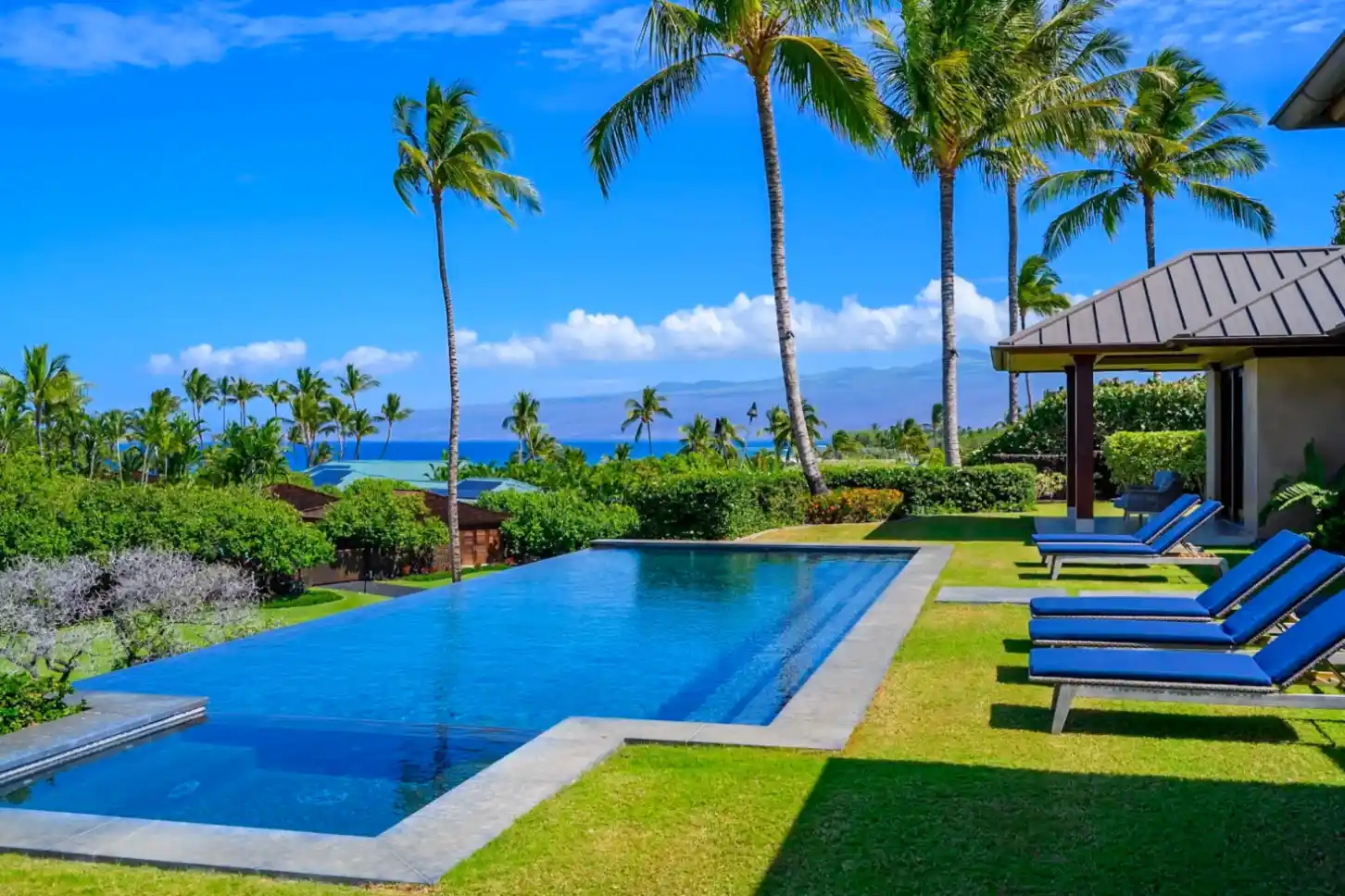 Pauoa Beach Villa